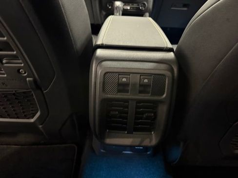 New 2025 Ford Bronco Badlands image 16