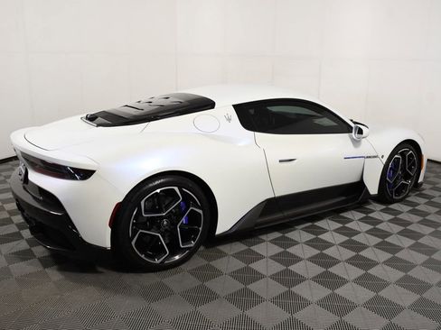 Used 2022 Maserati MC20 Coupe RWD image 7