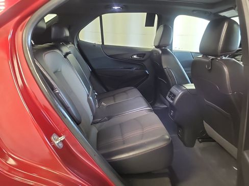 Used 2022 Chevrolet Equinox RS w/ Infotainment Package FWD image 14