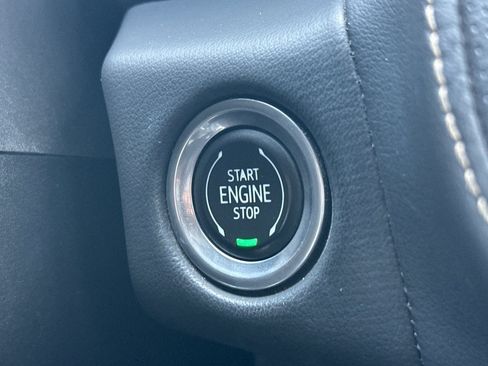 Used 2023 GMC Yukon XL SLT RWD image 26