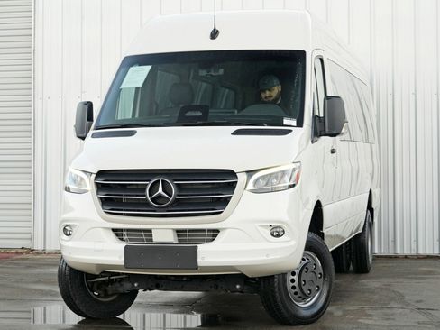 Used 2025 Mercedes-Benz Sprinter 3500 w/ Charging Package, Dashboard image 3