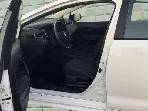 Used 2022 Toyota Corolla LE FWD image 15