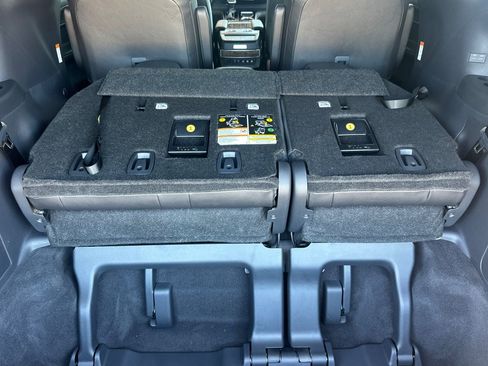 New 2026 Toyota Sienna Platinum AWD/4WD image 19