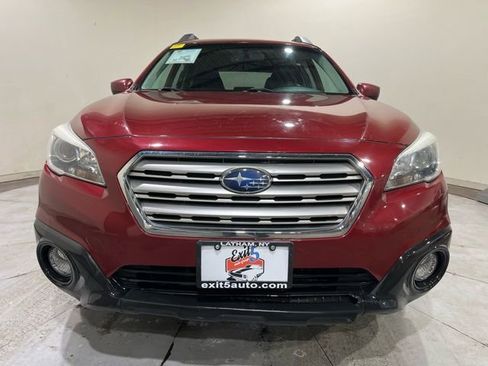 Used 2017 Subaru Outback 2.5i Premium image 3