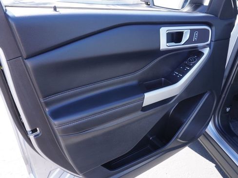 Used 2022 Ford Explorer XLT w/ Equipment Group 202A image 15