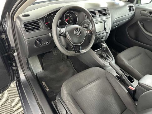 Used 2015 Volkswagen Jetta S image 10