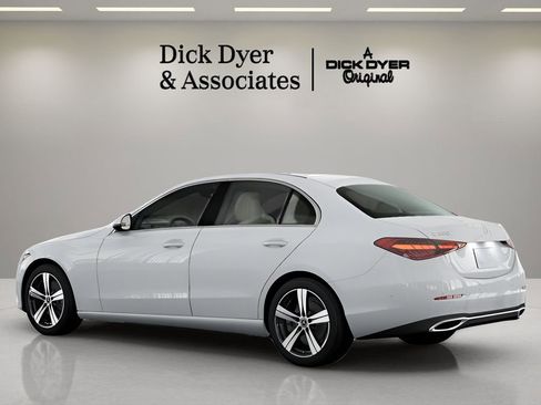 Used 2025 Mercedes-Benz C 300 Sedan image 19