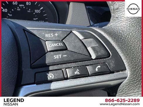 Used 2020 Nissan Rogue SV image 17