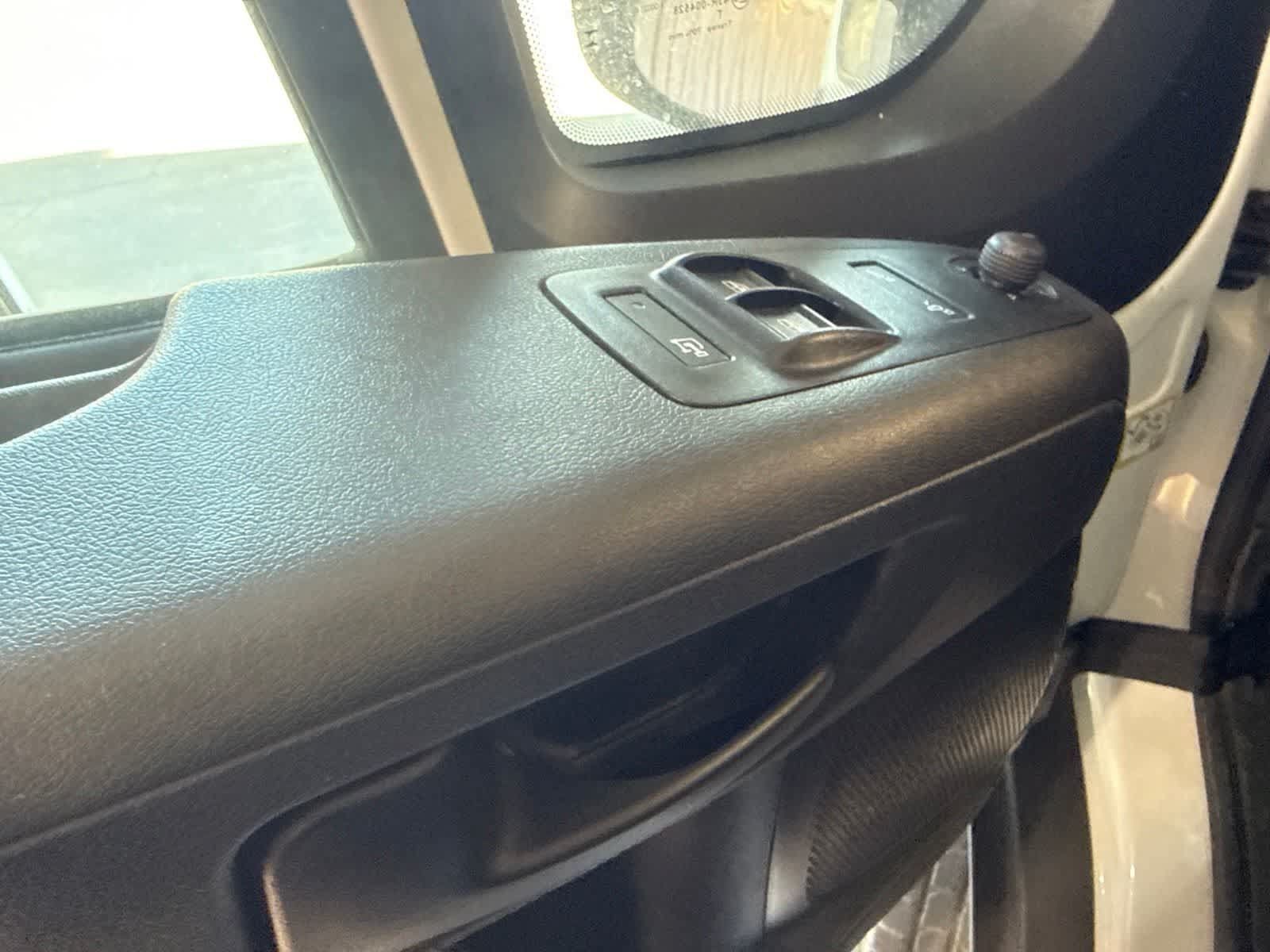 Used 2025 RAM ProMaster 2500 w/ Convenience Group FWD image 18