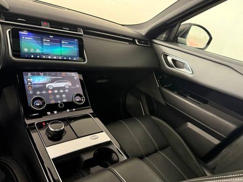Used 2019 Land Rover Range Rover Velar R-Dynamic SE AWD/4WD image 22
