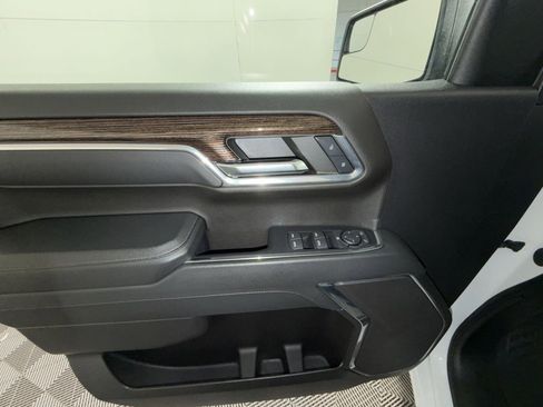 Used 2023 GMC Sierra 1500 SLE image 15