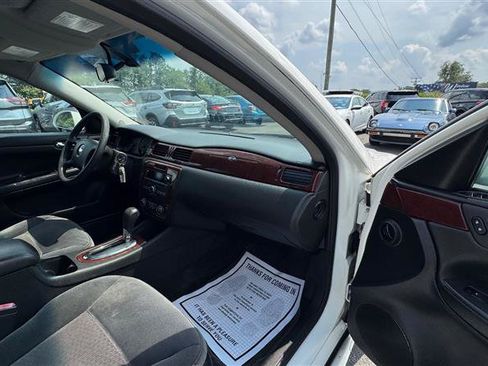 Used 2009 Chevrolet Impala LS FWD image 38