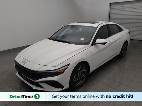 Used 2024 Hyundai Elantra Limited image 1