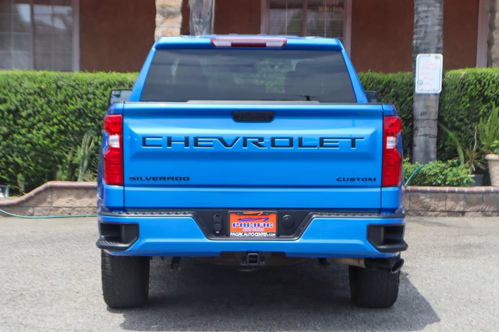 Used 2025 Chevrolet Silverado 1500 Custom w/ Turbomax Blackout Package AWD/4WD image 7