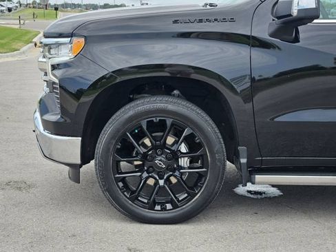 Used 2023 Chevrolet Silverado 1500 LTZ w/ LTZ Premium Package AWD/4WD image 10