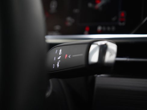 Used 2025 GMC Sierra EV Denali AWD/4WD image 16