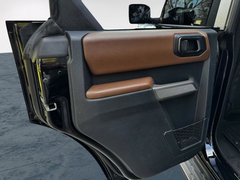 Used 2023 Ford Bronco Outer Banks image 26