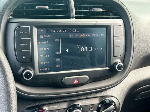 Used 2022 Kia Soul LX w/ Technology Package FWD image 14