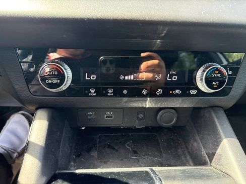 Used 2022 Mitsubishi Outlander SE AWD/4WD image 14