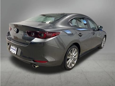 Used 2023 MAZDA MAZDA3 s FWD image 5