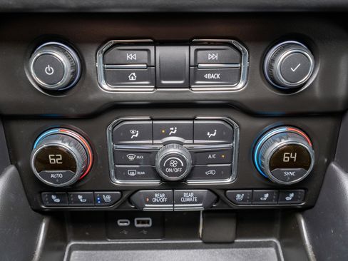 Used 2021 Chevrolet Tahoe Premier image 21