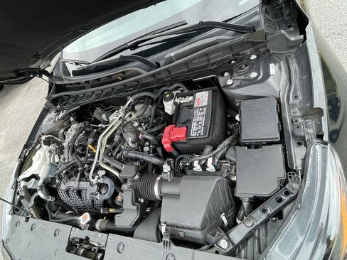 Used 2024 Nissan Altima 2.5 SR FWD image 50