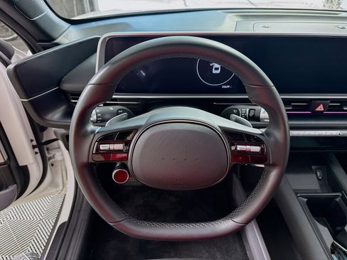 Used 2023 Hyundai Ioniq 6 SEL image 15