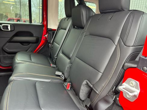 New 2026 Jeep Wrangler Unlimited Sahara AWD/4WD image 26