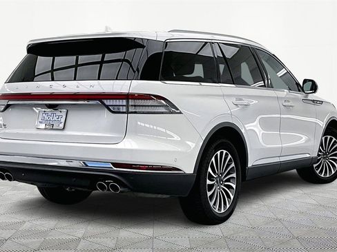 Used 2023 Lincoln Aviator Reserve w/ Equipment Group 201A image 2