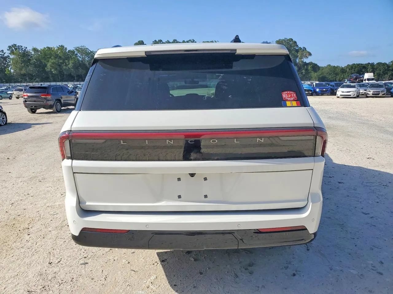 Used 2025 Lincoln Navigator Reserve w/ Jet Appearance Package AWD/4WD image 6