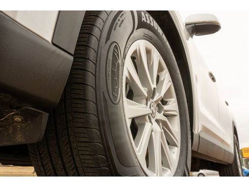 Used 2025 Toyota Grand Highlander FWD image 31