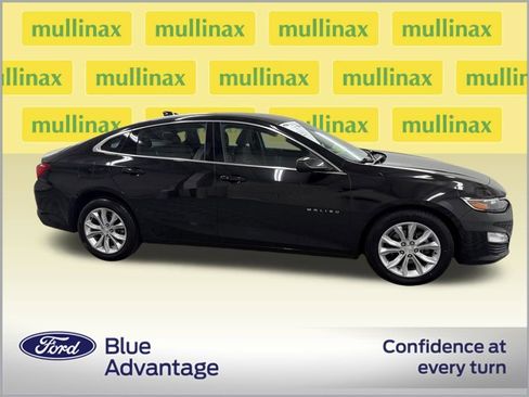 Used 2023 Chevrolet Malibu LT image 2