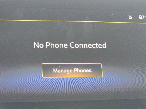 Certified 2025 Chevrolet Trax LT w/ Driver Confidence Package image 5