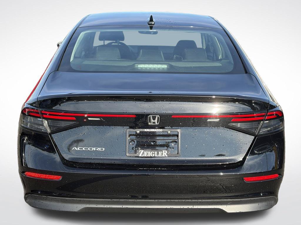 Used 2025 Honda Accord SE image 8