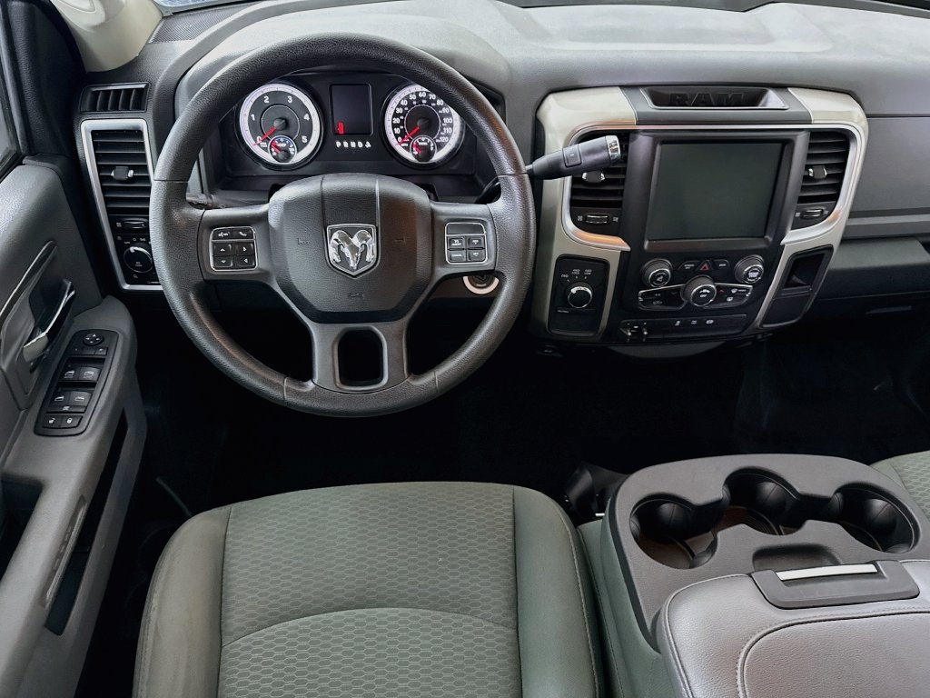 Used 2015 RAM 3500 SLT AWD/4WD image 3