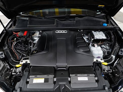 Used 2025 Audi Q7 2.0T Premium Plus AWD/4WD image 32