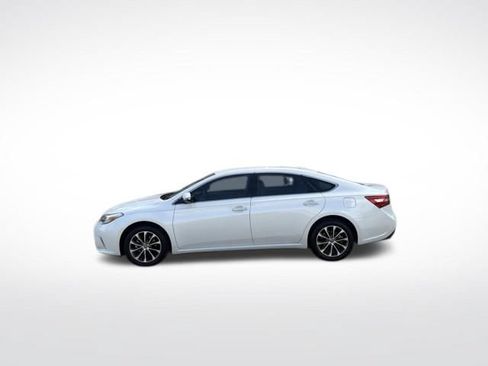 Used 2018 Toyota Avalon XLE FWD image 6