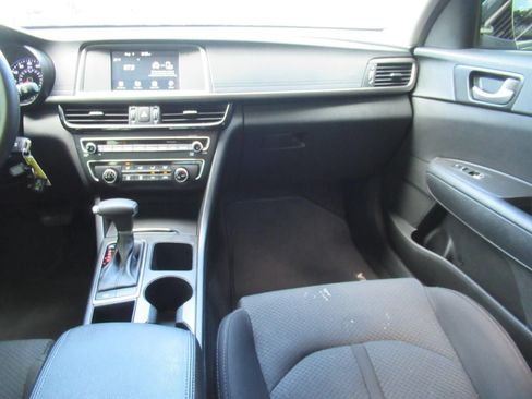 Used 2018 Kia Optima LX w/ 17" Alloy Wheels Package FWD image 14