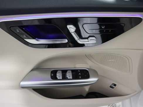 Certified 2025 Mercedes-Benz C 300 Sedan image 23