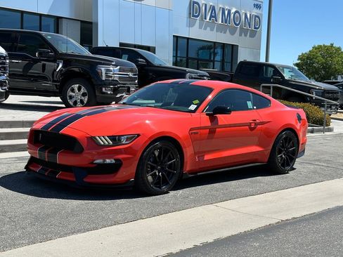Used 2016 Ford Mustang Shelby GT350 w/ Technology Package RWD image 2