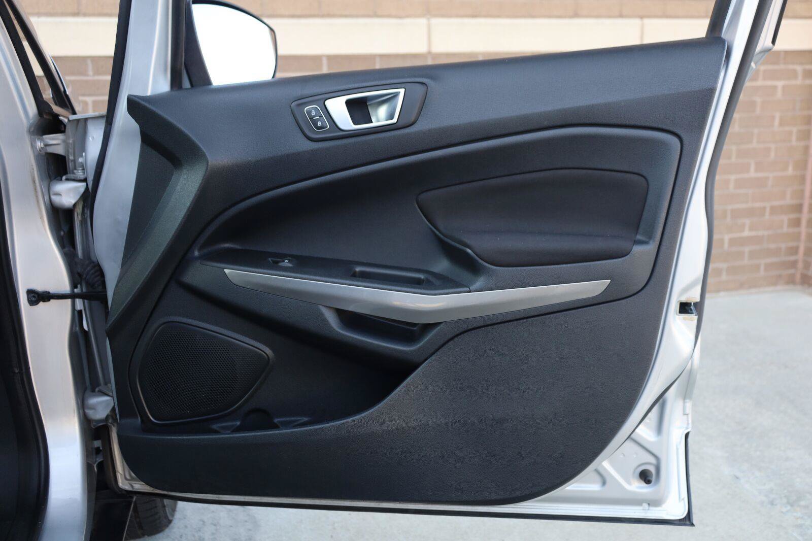 Used 2018 Ford EcoSport SE w/ SE Convenience Package FWD image 25