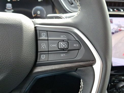 New 2025 Jeep Grand Cherokee L Limited w/ Black Appearance Package image 26