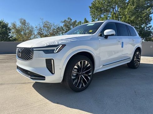 New 2026 Volvo XC90 B6 Plus w/ Protection Package Premier image 3