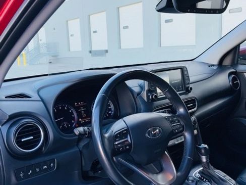 Used 2020 Hyundai Kona Ultimate image 11