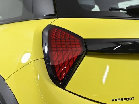 Certified 2025 MINI Cooper S image 7