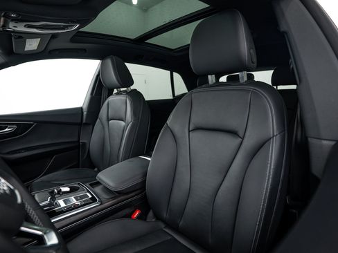 Certified 2023 Audi Q8 Premium w/ Convenience Package AWD/4WD image 17