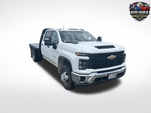 Used 2025 Chevrolet Silverado 3500 W/T w/ WT Convenience Package AWD/4WD image 2