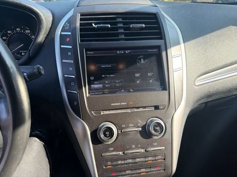 Used 2015 Lincoln MKC FWD image 6
