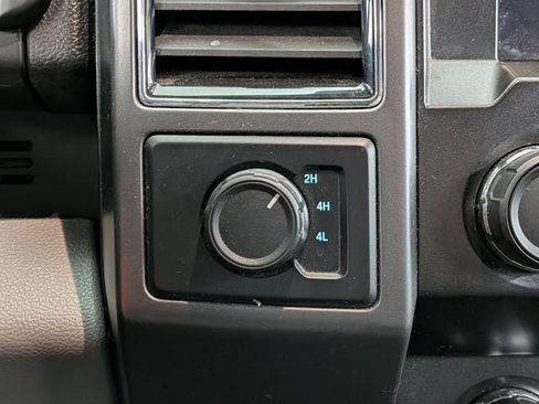 Certified 2019 Ford F150 XLT w/ Equipment Group 302A Luxury image 27