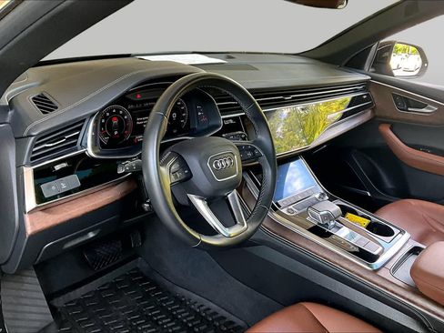 Used 2024 Audi Q8 Premium Plus w/ Premium Plus Package AWD/4WD image 18
